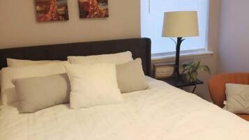 2 habitaciones, escritorio, tabla de planchar con plancha y wifi gratis