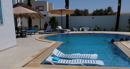 Villa Djerbienne Traditionnelle Avec Piscine