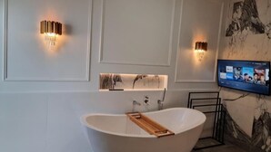 Unclassified image, 5 of 16, button - FOUR BEDROOM RESIDENTIAL HOUSE (Coffs Harbour)