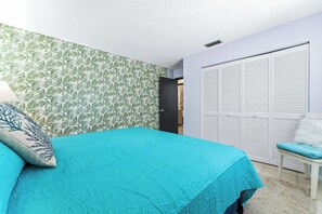 2 bedrooms, iron/ironing board