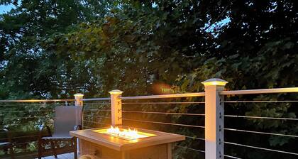 Birdsong Hilltop 2BR w/ Private Balcony + 2 Fire Pits + Peaceful Setting