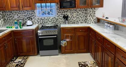 Charming 1-Bed House in Georgetown