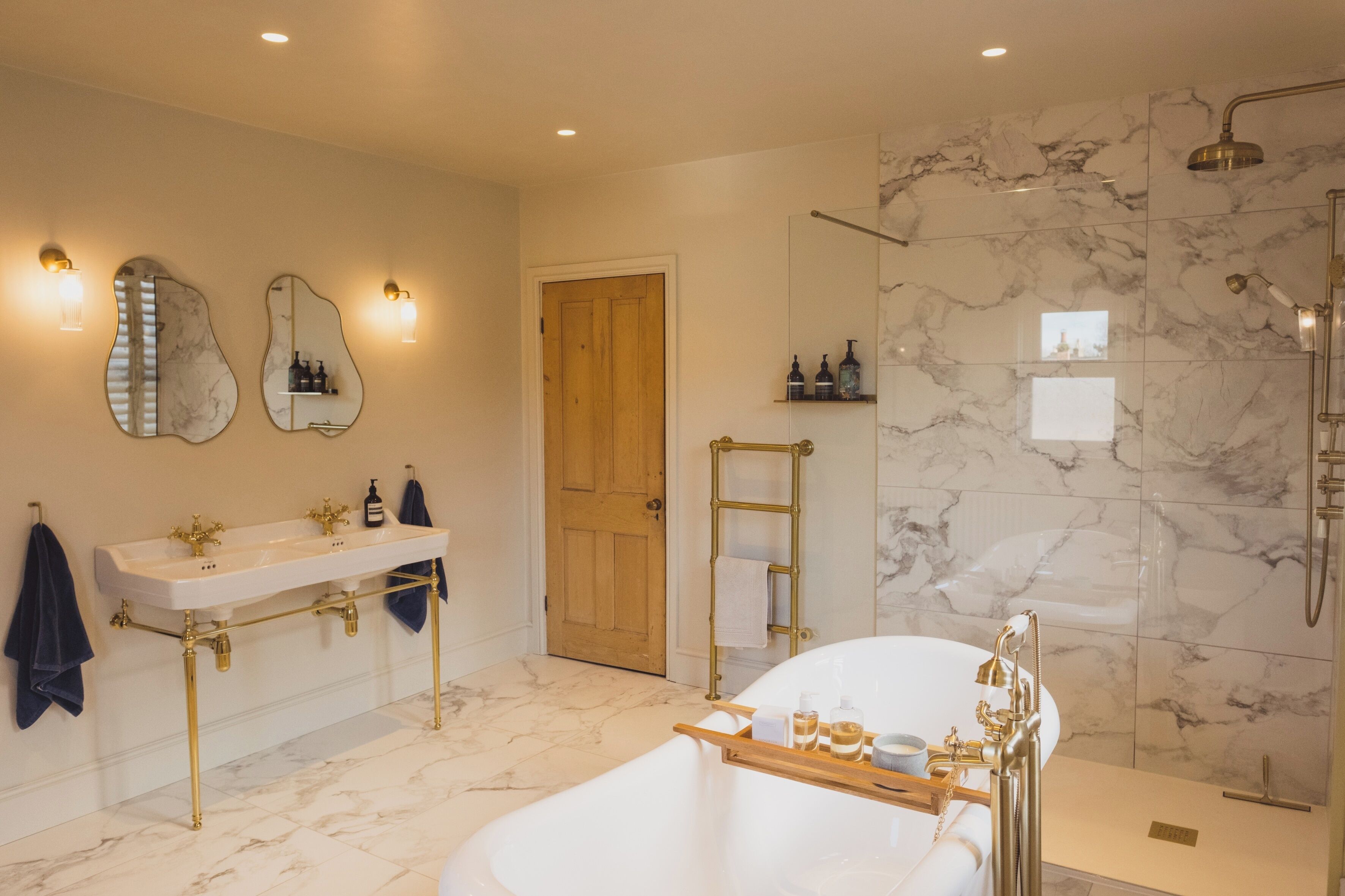 Bathtub, hair dryer, towels