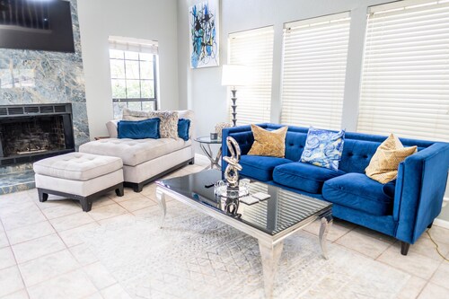 Modern 2-bedroom home with loft and indoor fireplace!