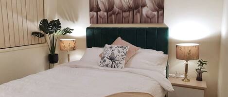 3 makuuhuonetta, silitysrauta/-lauta, Wi-Fi, vuodevaatteet