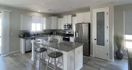 Georgeous Brand New Built Home. 3 Bedroom 2 Bathrooms.