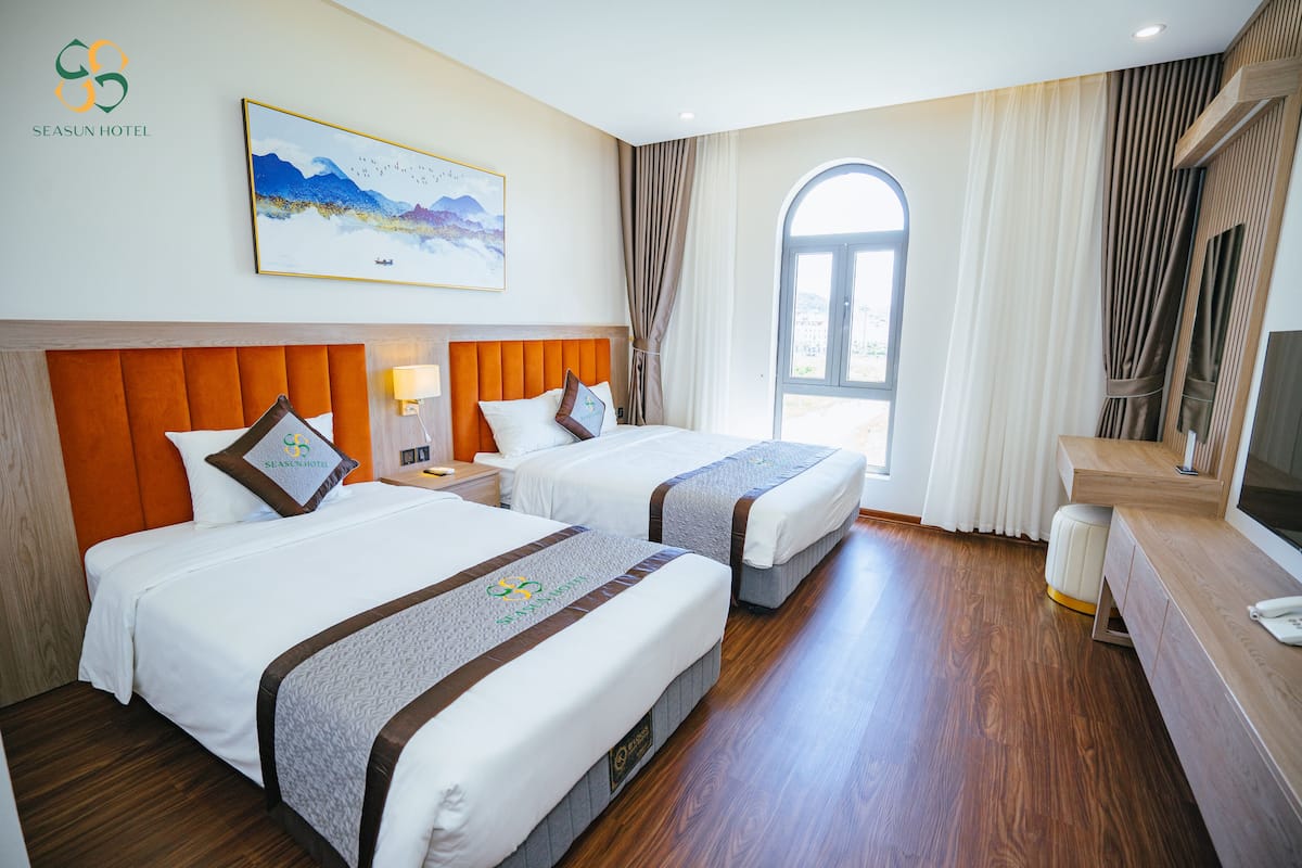 Quarto duplo luxo | 1 quarto, frigobar, escrivaninha, quartos à prova de som