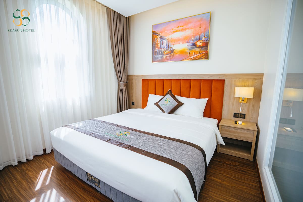 Superior Room | Minibar, desk, soundproofing, free WiFi