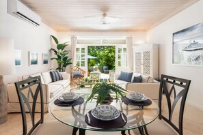 Appartement, 2 chambres | Coin séjour