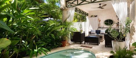 Departamento, 2 habitaciones | Tina de hidromasaje al aire libre