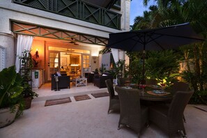 Apartment, 2 Bedrooms | Outdoor dining