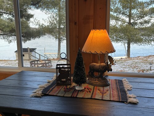 Waterfront Cottage on Beautiful Goodrich Lake with kids vintage bunkhouse. 