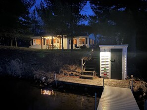 Exterior - Cozy cottage with a vintage vibe on a beautiful lake.   (Crosslake)