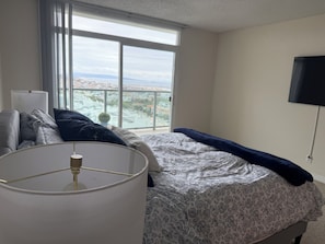 1 quarto, escrivaninha, ferros/tábuas de passar roupa, Wi-Fi de cortesia