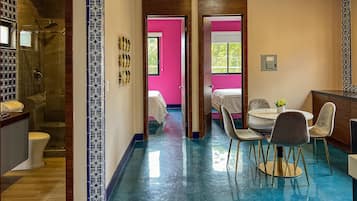 Studio Mewah, 2 kamar tidur | Makan di kamar