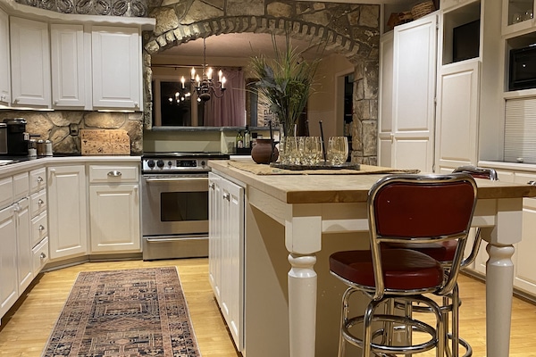 Frigorífic, microones, forn i placa de cuina