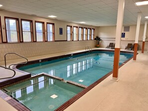 Innenpool, beheizter Pool