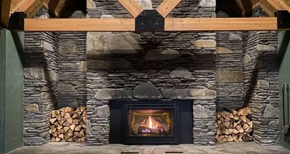 Cozy Studio Apt w/pools, hot tub, Sauna Lincoln NH