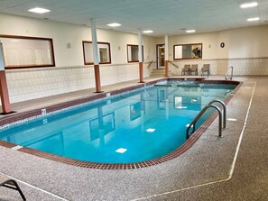 Una piscina techada, una piscina climatizada