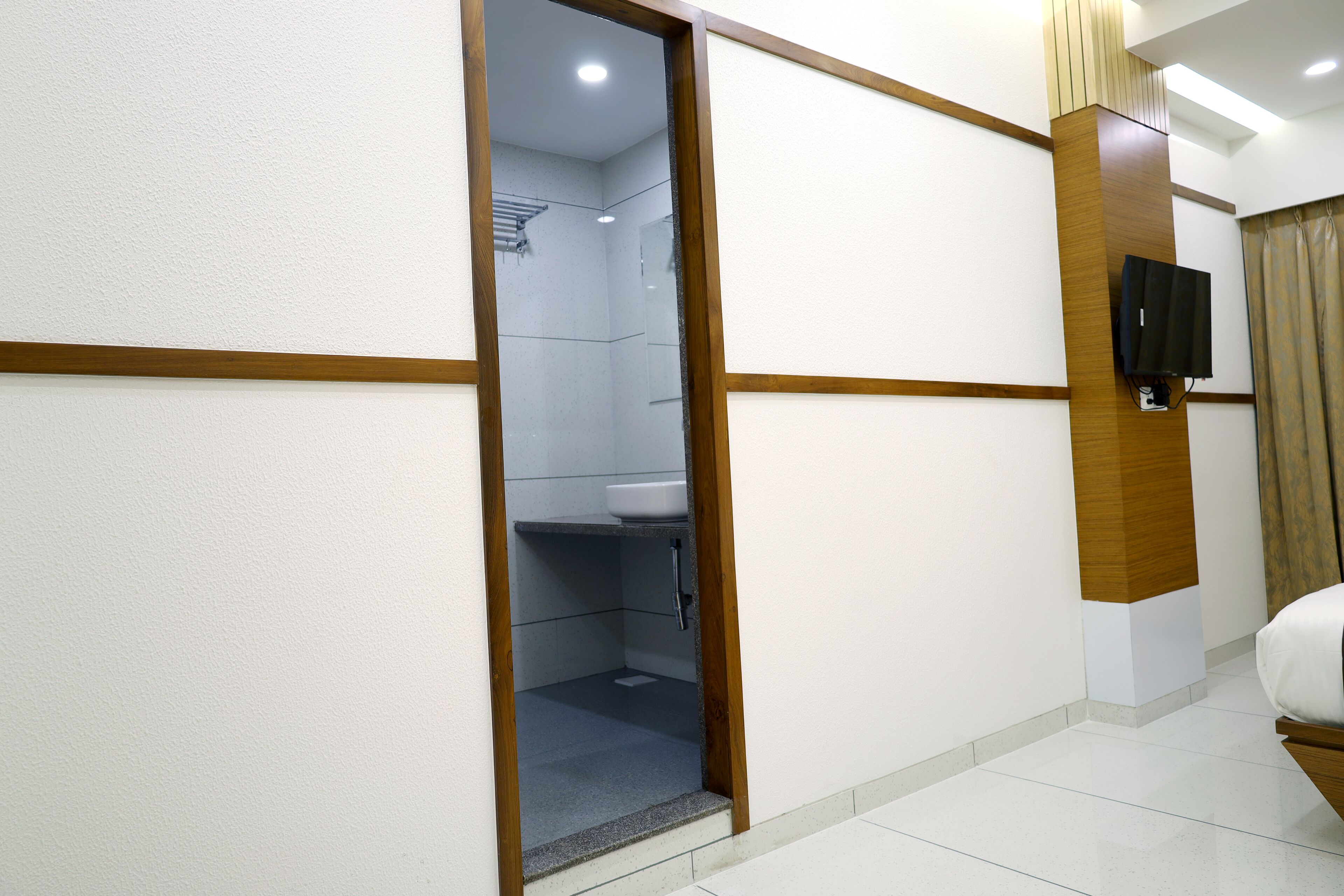 Premium Room | Living area | 32-inch Smart TV with satellite channels, TV, pay films