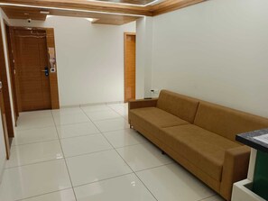 Exterior - Hotel Tulsi (Surat)