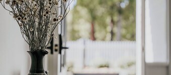 Cow Bell Cottage - Trentham, Retreat, perfect for Families, Bikers, and Foodies.