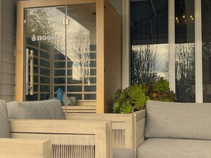 Property grounds - Cow Bell Cottage - Trentham, Retreat, perfect for Families, Bikers, and Foodies. (Trentham)