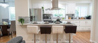 FULLERTON GEM: SPACIOUS 3BR HOUSE w/ GARAGE & FENCED YARD/PATIO p56