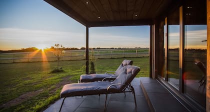 Tawny Lodge - 1 Bedroom - Blossom Farm
