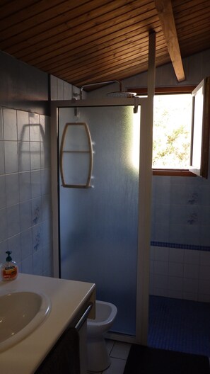 Douche, papier toilette