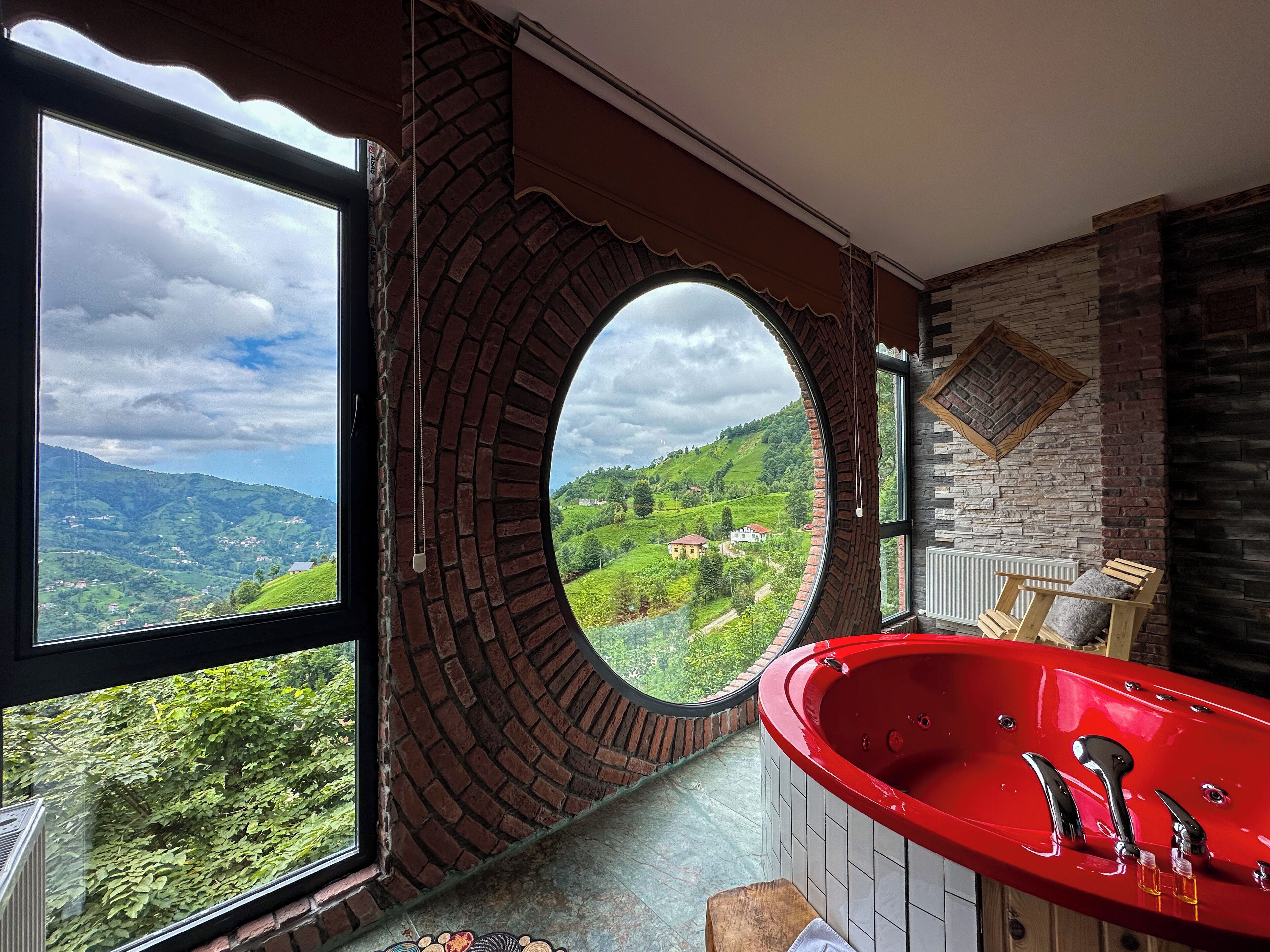 Honeymoon King Suit -18 | 1 室のベッドルーム、エジプト綿のシーツ、高級寝具、セレクト コンフォート製ベッド