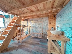 Dublex Royal King Suit with Jacuzzi | Private kitchen