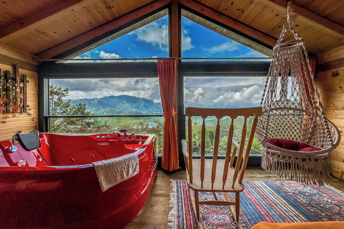Suit Bungalow with Jacuzzi-17 | 1 bedroom, Egyptian cotton sheets, premium bedding, Select Comfort beds