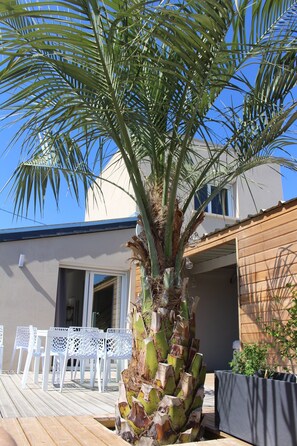 Terrace/patio - So Chic Kerfily, un Petit Coin de Paradis Breton Avec Espace SPA (Locmaria-Plouzané)