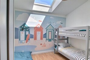 3 bedrooms, travel crib, free WiFi, bed sheets - So Chic Kerfily, un Petit Coin de Paradis Breton Avec Espace SPA (Locmaria-Plouzané)