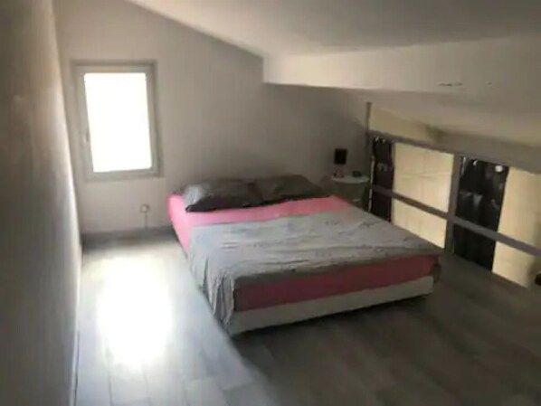 Room - La Franqui , Maison Rénovée Dans Résidence, Piscine /vélos (Leucate)