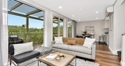 Premium Villa 2br Malvasia at Cypress Lakes - Modernised Comfort