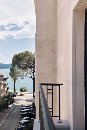 Deluxe Double Room | Street view - La Fleur Boutique Hotel (Tivat)