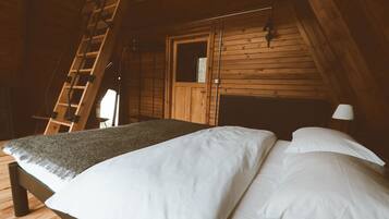 Bungalow Prestigio, 1 habitación, Terraza, vista al jardín | 1 habitación, sábanas de algodón egipcio y ropa de cama de alta calidad