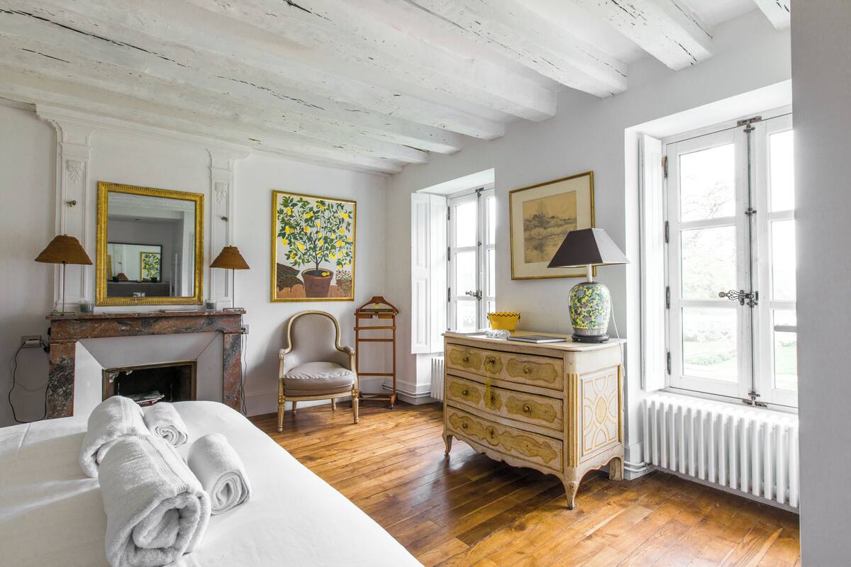 Chambre Jaune | 筆電工作空間、隔音、免費無線上網、獨特裝潢