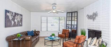 Smart-tv en een open haard