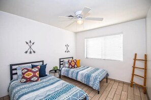 4 bedrooms, iron/ironing board, free WiFi, bed sheets