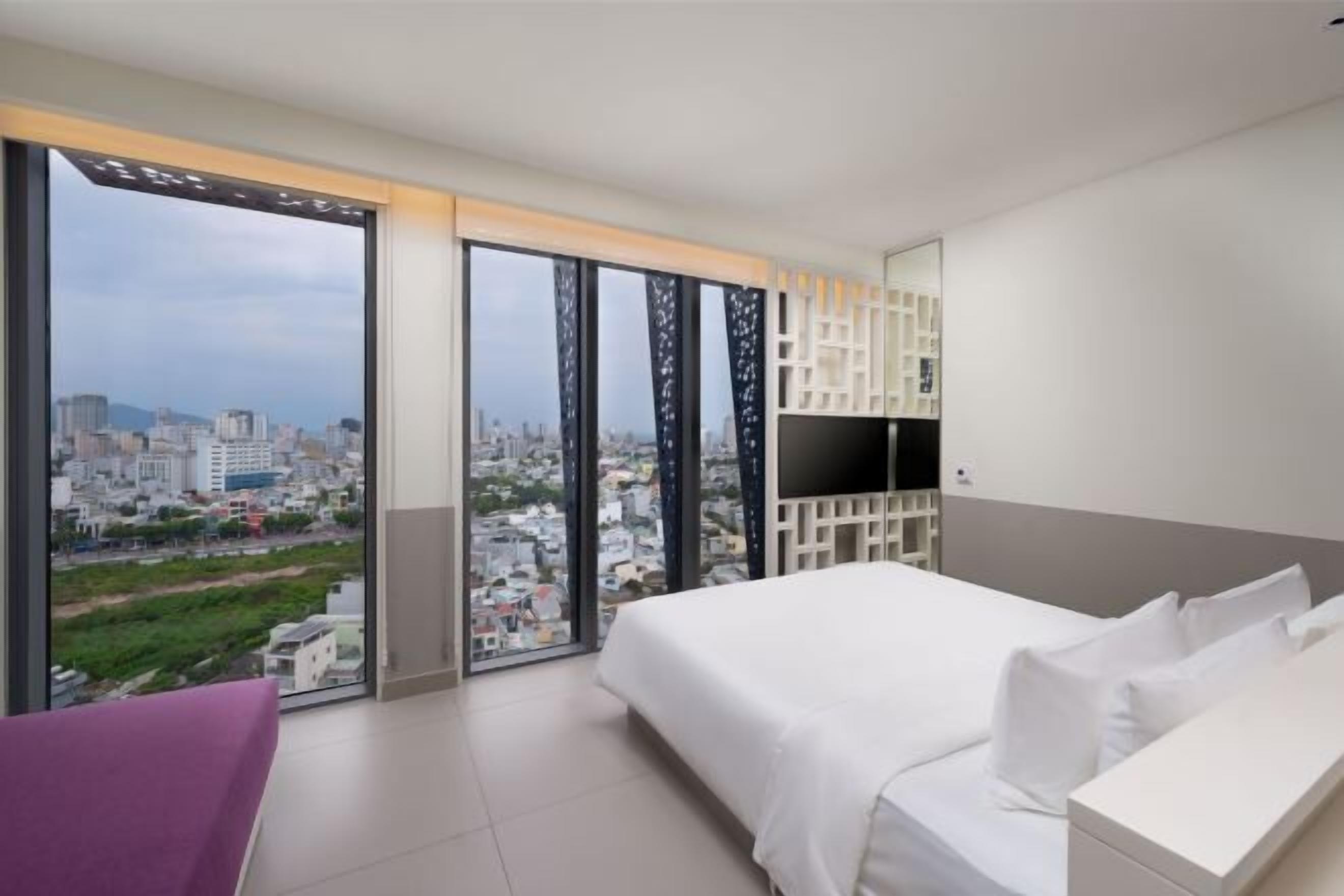 Premium bedding, Select Comfort beds, minibar, in-room safe