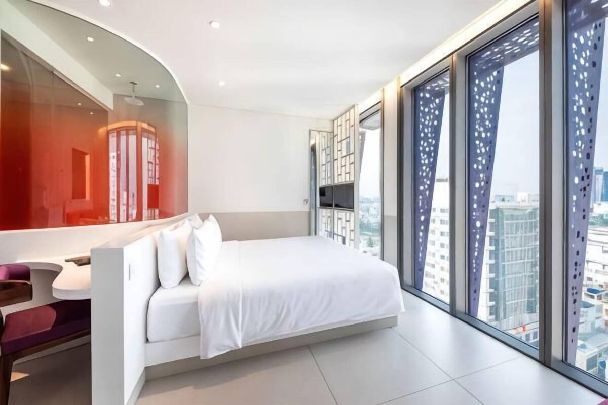 Premium bedding, Select Comfort beds, minibar, in-room safe