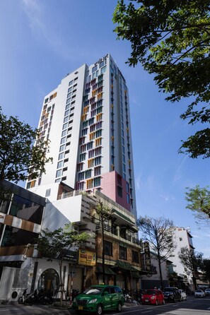 Exterior - Wink Danang Centre, Unscripted by Hyatt - 24 Hours stay (Da Nang)