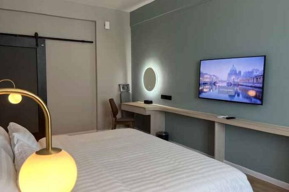 1 bedroom, in-room safe, blackout drapes, iron/ironing board