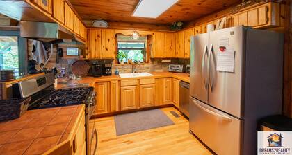 🌅 CAPTAINS COOL WATER CABIN ~ PUBLIC BOAT LAUNCH 🚤 GREAT FISHING 🎣(CCWC)