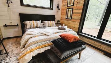 1 bedroom, iron/ironing board, internet, bed sheets