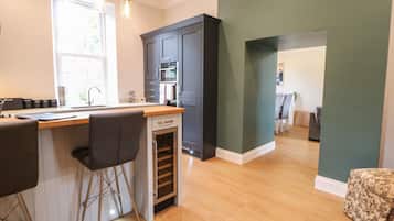 Cottage | Interior