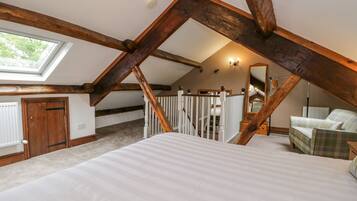 4 habitaciones, decoración personalizada y muebles diferentes